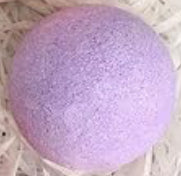 1 any scent/coloured bath bomb